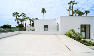 Contemporaine nieuwbouwvilla te koop in een geprefereerde golfurbanisatie op de New Golden Mile, Marbella - Benahavis 59593 