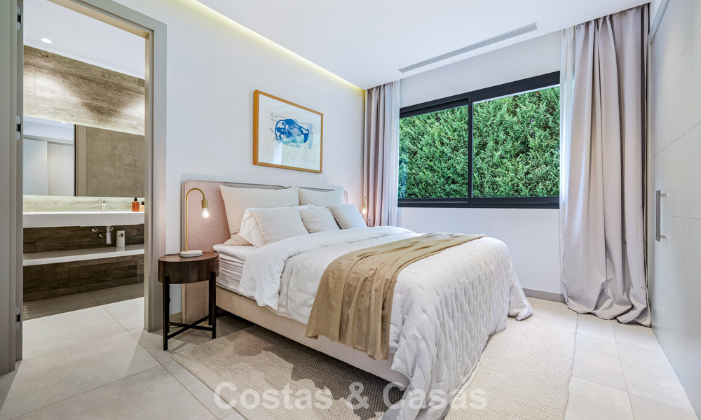 Moderne luxevilla te koop in een eigentijds bouwstijl, op loopafstand van Puerto Banus, Marbella 788881