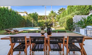 Moderne luxevilla te koop in een eigentijds bouwstijl, op loopafstand van Puerto Banus, Marbella 788884 