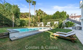 Moderne luxevilla te koop in een eigentijds bouwstijl, op loopafstand van Puerto Banus, Marbella 788886 