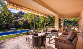 Tijdloze luxevilla met Andalusische charme te koop omgeven door golfbanen in Marbella - Benahavis 59685 