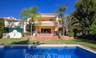 Tijdloze luxevilla met Andalusische charme te koop omgeven door golfbanen in Marbella - Benahavis 59692 