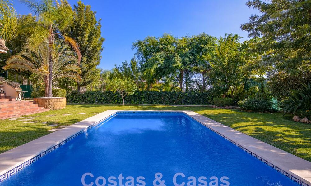 Tijdloze luxevilla met Andalusische charme te koop omgeven door golfbanen in Marbella - Benahavis 59696