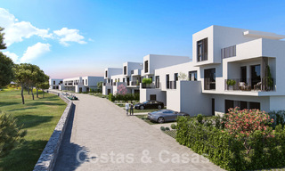 Nieuwe, moderne rijwoningen met 4 slaapkamers te koop in een eersteklas golfresort in San Roque, Costa del Sol 59491 