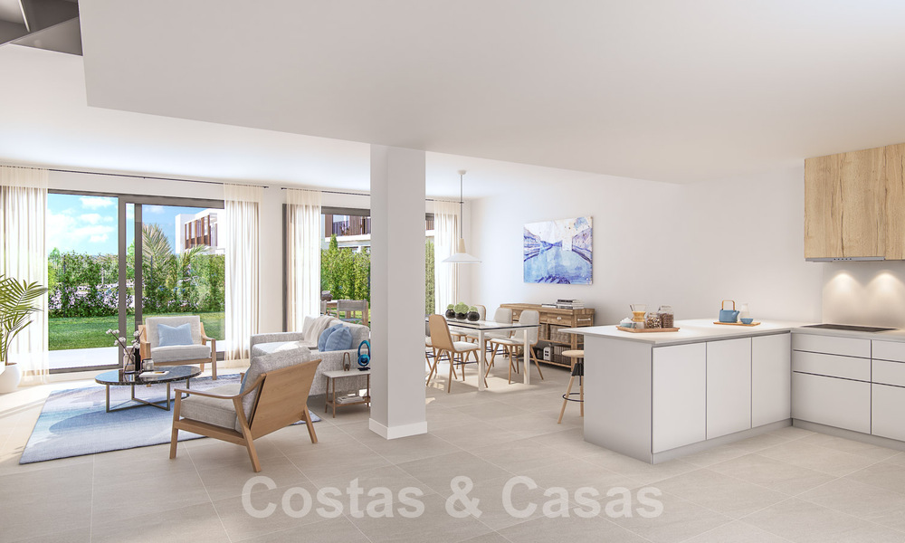 Nieuwe, moderne rijwoningen met 4 slaapkamers te koop in een eersteklas golfresort in San Roque, Costa del Sol 59493