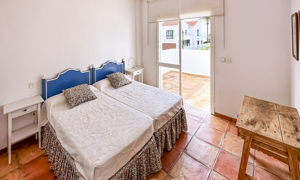 Te renoveren villa met veel potentieel te koop op enkele meters van het strand in een populaire zone van Marbella Oost 59704