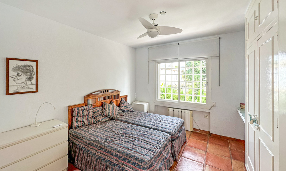 Te renoveren villa met veel potentieel te koop op enkele meters van het strand in een populaire zone van Marbella Oost 59706