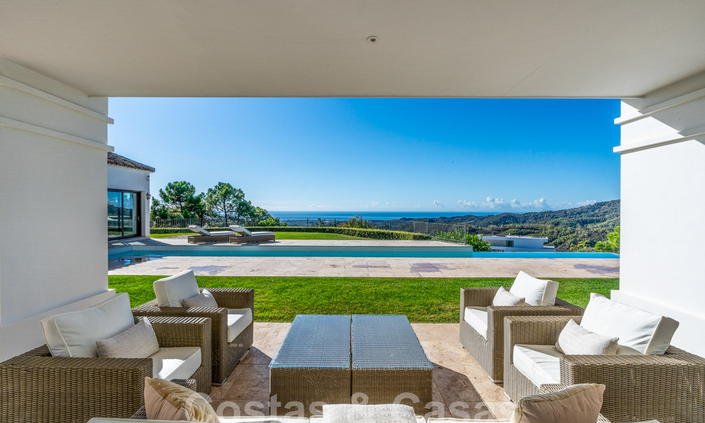 Statige luxevilla in Mediterrane stijl te koop met schitterend panoramisch zeezicht in Marbella - Benahavis 59825