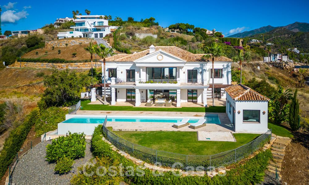 Statige luxevilla in Mediterrane stijl te koop met schitterend panoramisch zeezicht in Marbella - Benahavis 59834