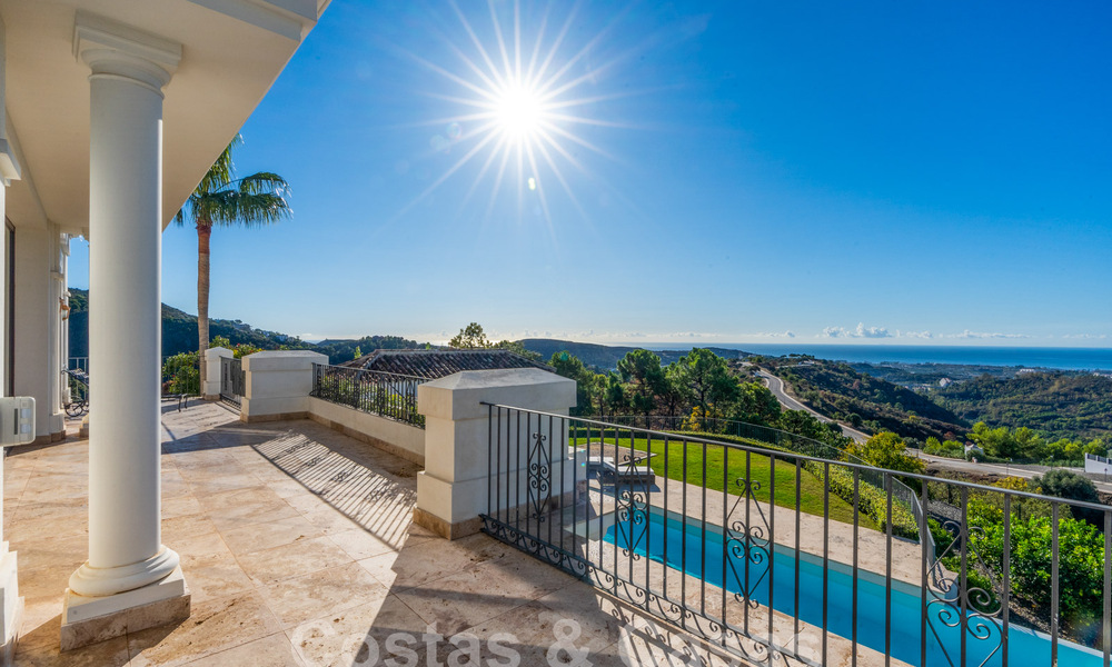 Statige luxevilla in Mediterrane stijl te koop met schitterend panoramisch zeezicht in Marbella - Benahavis 59841