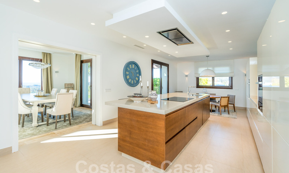 Statige luxevilla in Mediterrane stijl te koop met schitterend panoramisch zeezicht in Marbella - Benahavis 59863