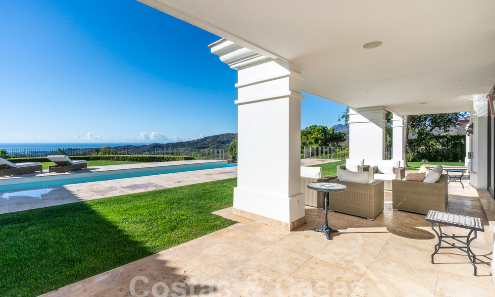 Statige luxevilla in Mediterrane stijl te koop met schitterend panoramisch zeezicht in Marbella - Benahavis 59878