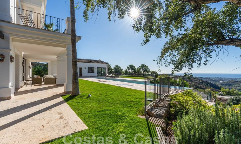 Statige luxevilla in Mediterrane stijl te koop met schitterend panoramisch zeezicht in Marbella - Benahavis 59881