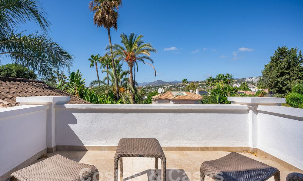 Eigentijdse Andalusische luxevilla te koop in een hoogstaande golfomgeving in Nueva Andalucia, Marbella 59920