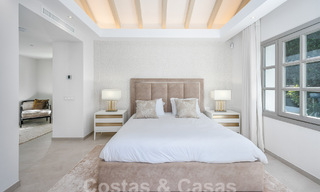Eigentijdse Andalusische luxevilla te koop in een hoogstaande golfomgeving in Nueva Andalucia, Marbella 59960 