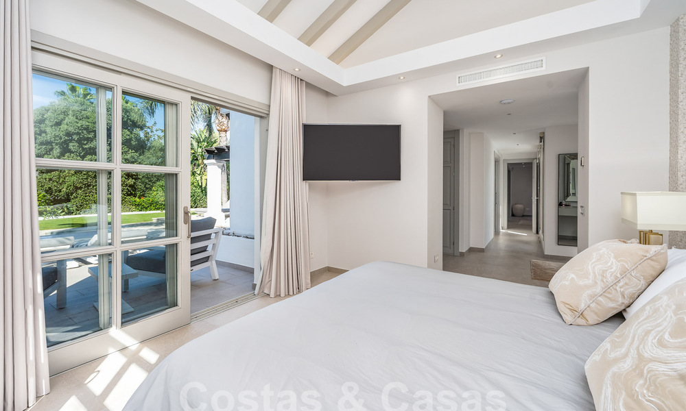 Eigentijdse Andalusische luxevilla te koop in een hoogstaande golfomgeving in Nueva Andalucia, Marbella 59961