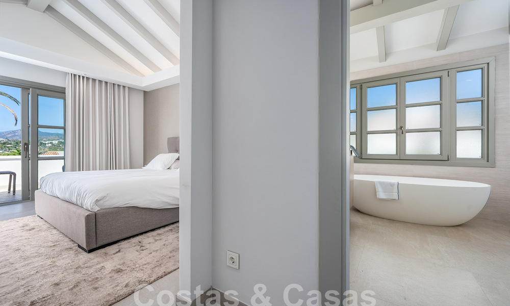 Eigentijdse Andalusische luxevilla te koop in een hoogstaande golfomgeving in Nueva Andalucia, Marbella 59972