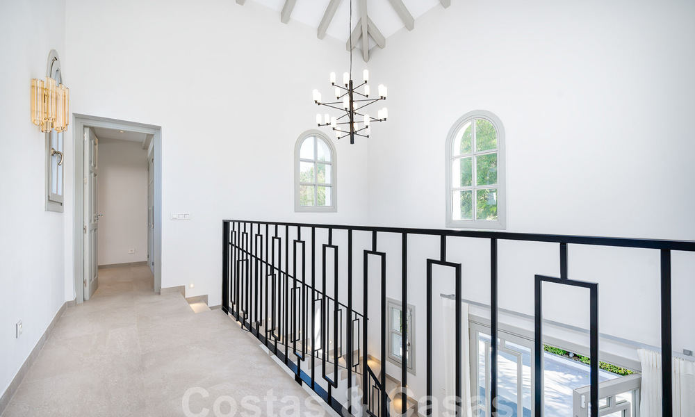 Eigentijdse Andalusische luxevilla te koop in een hoogstaande golfomgeving in Nueva Andalucia, Marbella 59984