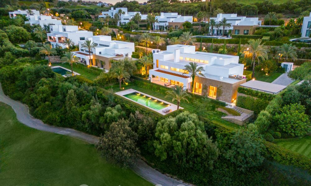 Modernistische luxevilla te koop, eerstelijns golf op een bekroonde golfbaan aan de Costa del Sol 59892