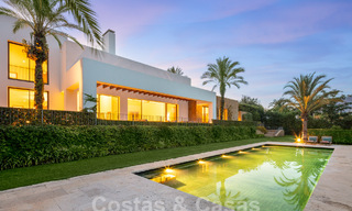 Modernistische luxevilla te koop, eerstelijns golf op een bekroonde golfbaan aan de Costa del Sol 59894 