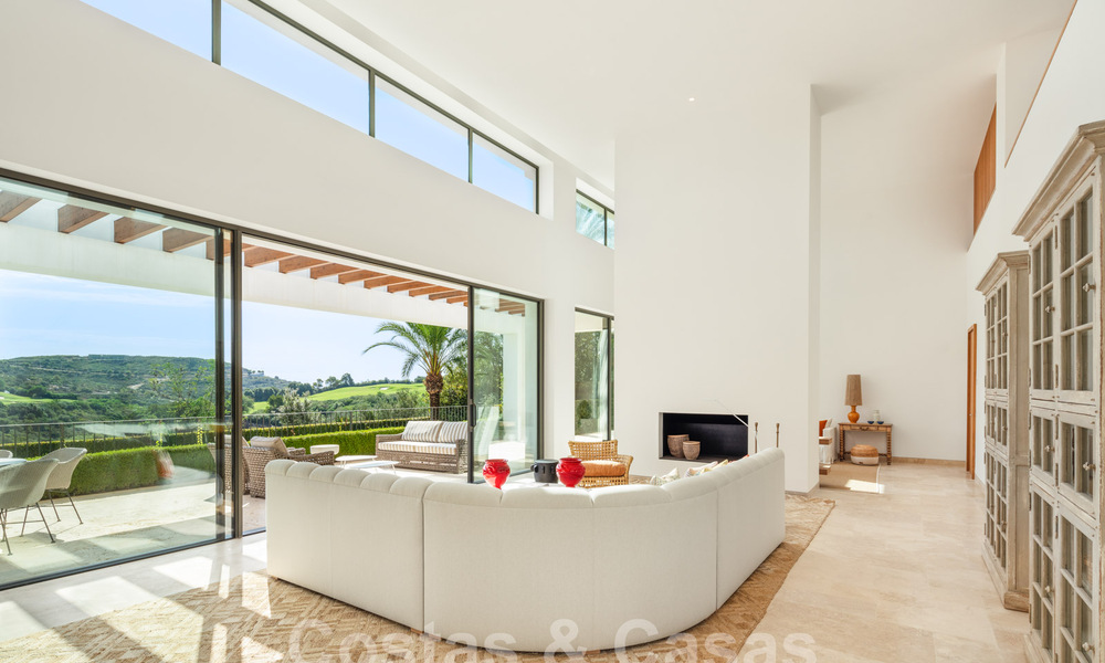 Modernistische luxevilla te koop, eerstelijns golf op een bekroonde golfbaan aan de Costa del Sol 59897
