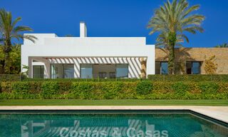 Modernistische luxevilla te koop, eerstelijns golf op een bekroonde golfbaan aan de Costa del Sol 59903 