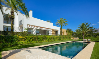 Modernistische luxevilla te koop, eerstelijns golf op een bekroonde golfbaan aan de Costa del Sol 59904 