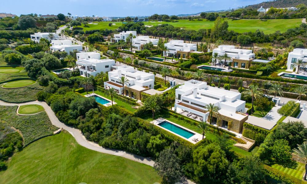 Modernistische luxevilla te koop, eerstelijns golf op een bekroonde golfbaan aan de Costa del Sol 59914