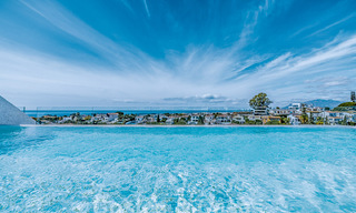 Boetiekvilla te koop met infinity zwembad en panoramisch zeezicht in Nueva Andalucia, Marbella 59720 