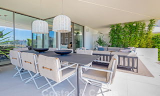 Boetiekvilla te koop met infinity zwembad en panoramisch zeezicht in Nueva Andalucia, Marbella 59725 