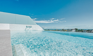 Boetiekvilla te koop met infinity zwembad en panoramisch zeezicht in Nueva Andalucia, Marbella 59727 