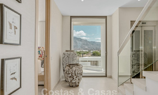 Boetiekvilla te koop met infinity zwembad en panoramisch zeezicht in Nueva Andalucia, Marbella 59730 