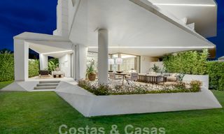 Boetiekvilla te koop met infinity zwembad en panoramisch zeezicht in Nueva Andalucia, Marbella 59748 