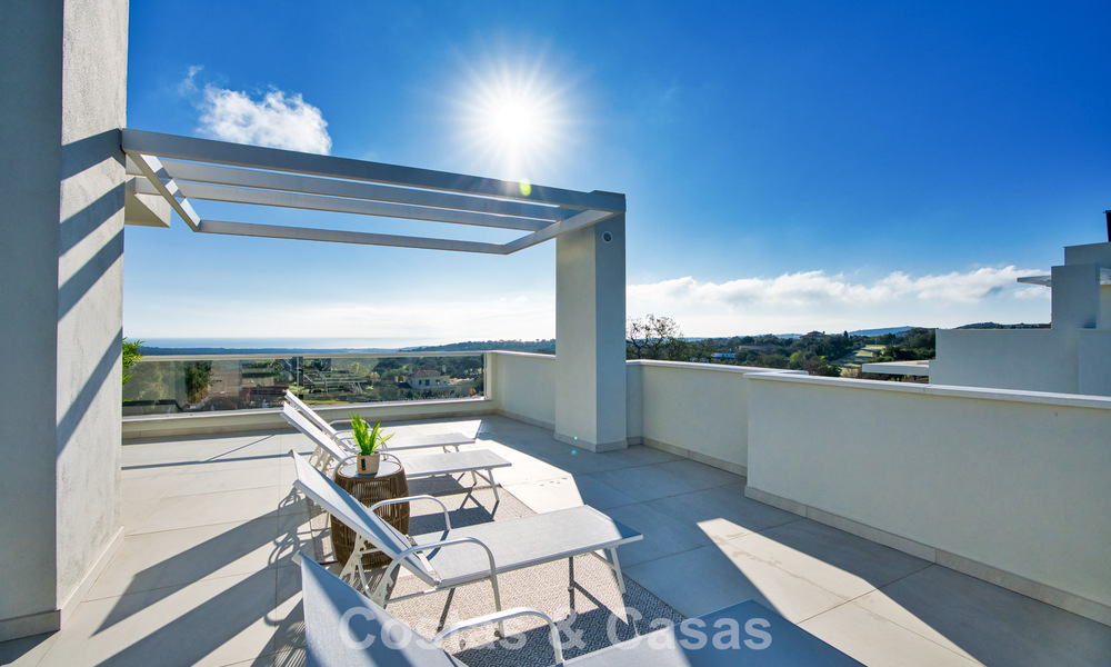 Exclusief project met nieuwe frontlijn golf appartementen te koop in San Roque, Costa del Sol 60341