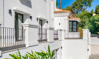 Luxevilla i/e klassieke en Andalusische bouwstijl met zeezicht te koop o/d New Golden Mile, Marbella - Estepona 60088 