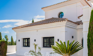 Luxevilla i/e klassieke en Andalusische bouwstijl met zeezicht te koop o/d New Golden Mile, Marbella - Estepona 60101 
