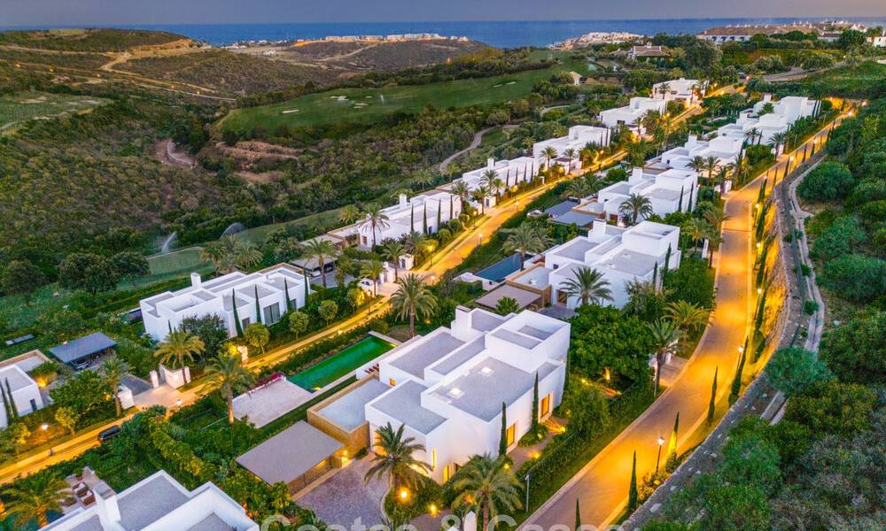 Contemporaine luxevilla te koop in een eerstelijns golfcomplex aan de Costa del Sol 60454