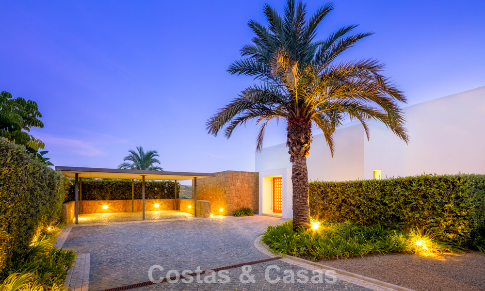 Contemporaine luxevilla te koop in een eerstelijns golfcomplex aan de Costa del Sol 60458