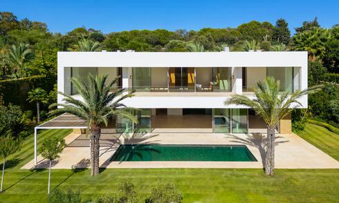 Instapklare, ultra-luxueuze designervilla te koop in een superieur golfresort aan de Costa del Sol 60167