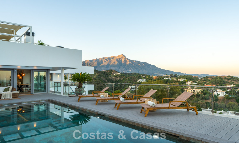 Gesofisticeerde luxevilla te koop in een exclusief golfresort met panoramisch uitzicht in La Quinta, Marbella - Benahavis 60409