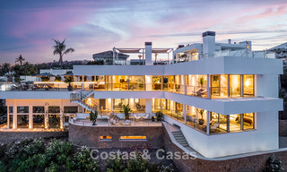 Gesofisticeerde luxevilla te koop in een exclusief golfresort met panoramisch uitzicht in La Quinta, Marbella - Benahavis 60412 