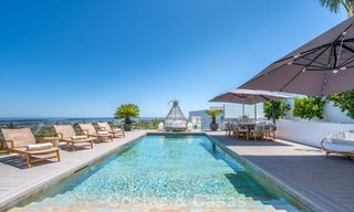 Gesofisticeerde luxevilla te koop in een exclusief golfresort met panoramisch uitzicht in La Quinta, Marbella - Benahavis 60417 