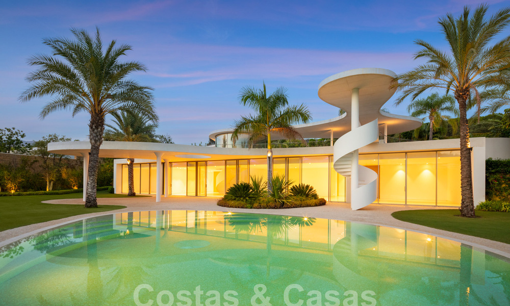 Extravagante designervilla te koop, eerstelijnsgolf in een 5* golfresort aan de Costa del Sol 60194