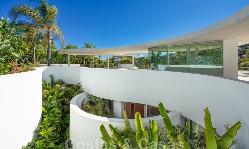 Extravagante designervilla te koop, eerstelijnsgolf in een 5* golfresort aan de Costa del Sol 60200