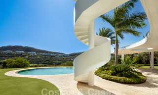 Extravagante designervilla te koop, eerstelijnsgolf in een 5* golfresort aan de Costa del Sol 60208 
