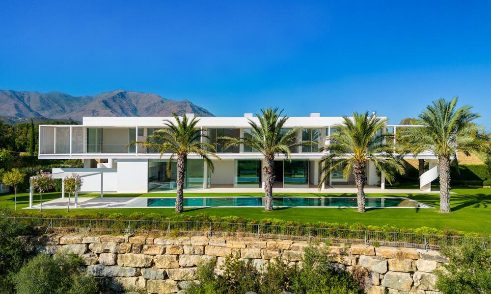 Majestueuze designervilla te koop, direct aan een 5-sterren golfbaan aan de Costa del Sol 60239