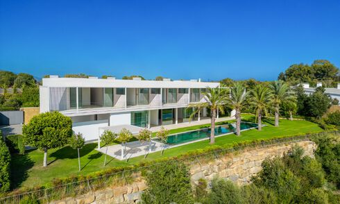 Majestueuze designervilla te koop, direct aan een 5-sterren golfbaan aan de Costa del Sol 60240