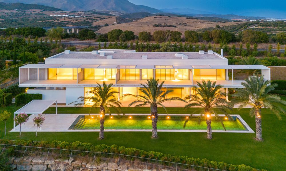 Majestueuze designervilla te koop, direct aan een 5-sterren golfbaan aan de Costa del Sol 60242