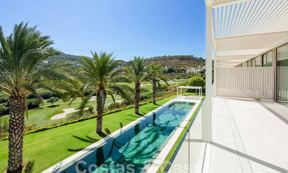 Majestueuze designervilla te koop, direct aan een 5-sterren golfbaan aan de Costa del Sol 60257