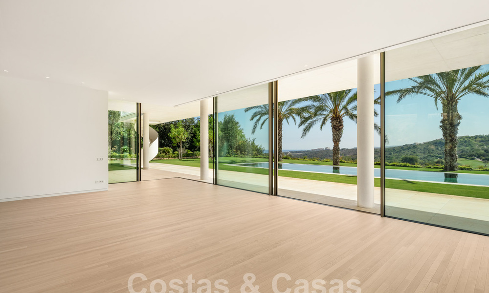 Majestueuze designervilla te koop, direct aan een 5-sterren golfbaan aan de Costa del Sol 60260